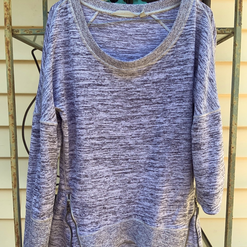 Side zippers, scoop neck, long sleeve pullovers